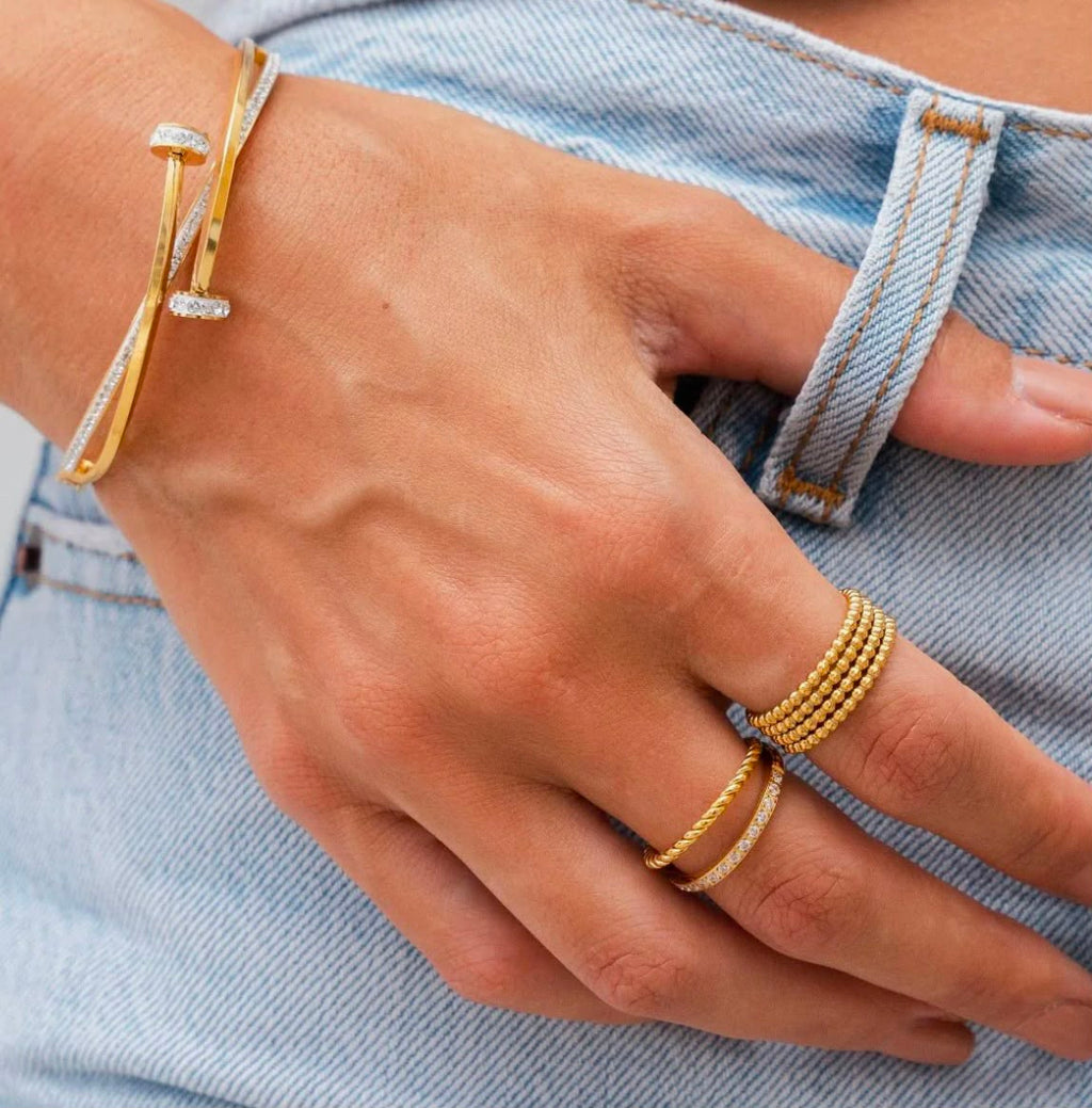 Anel Esferas Banho Ouro 18k
