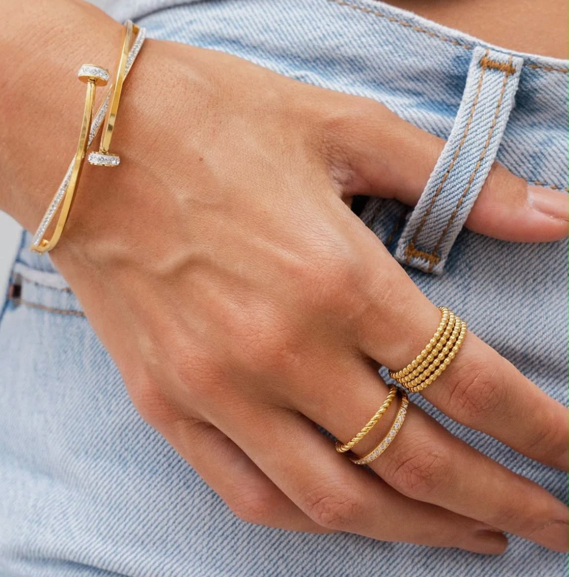 Anel Esferas Banho Ouro 18k