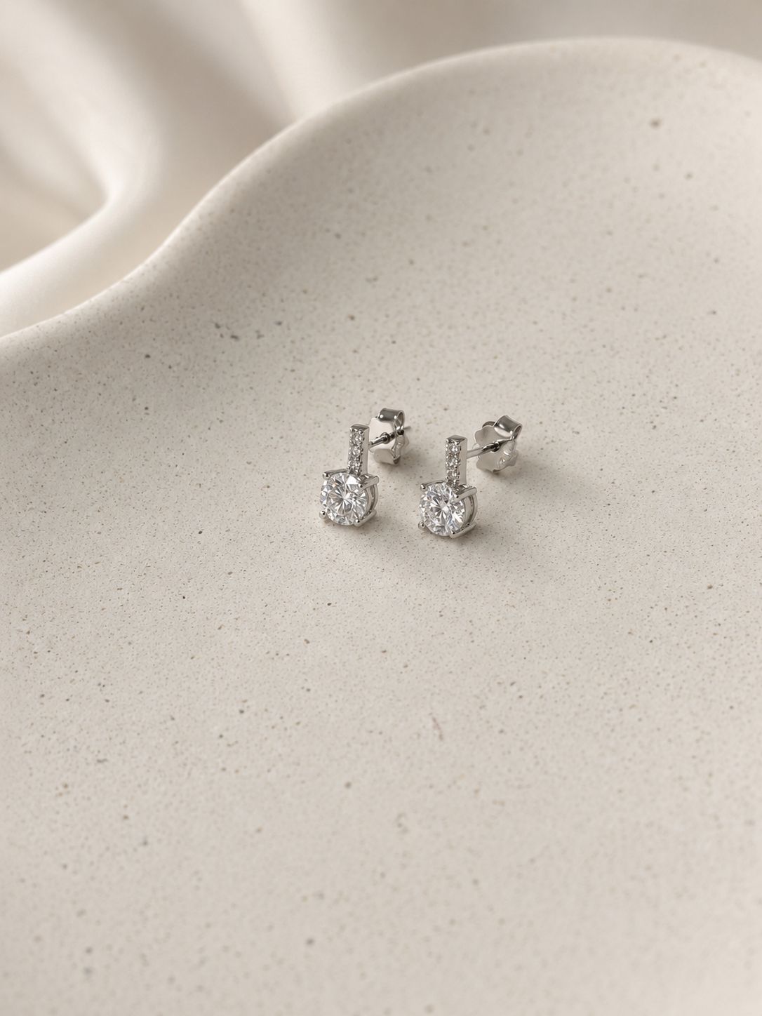 Brinco Moissanite